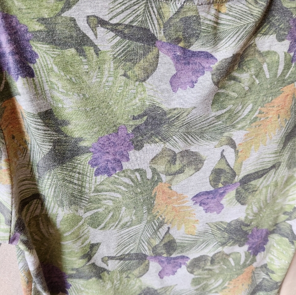 Floral T-Shirt - Picture 4 of 4
